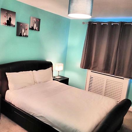 Lovely 2- Bedroom Apartment In 벨파스트 외부 사진
