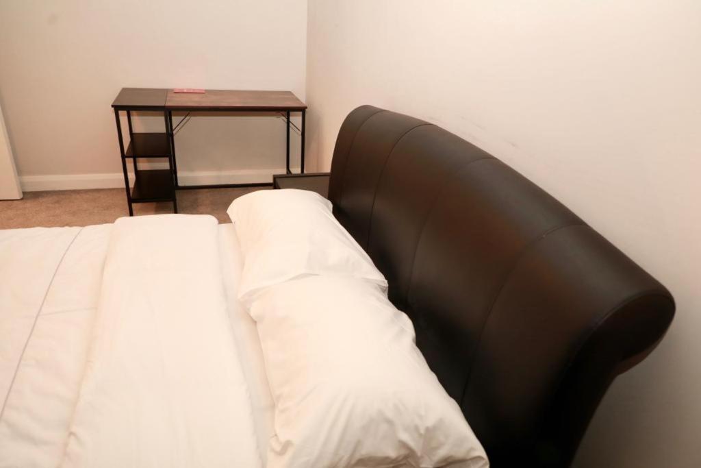 Lovely 2- Bedroom Apartment In 벨파스트 외부 사진