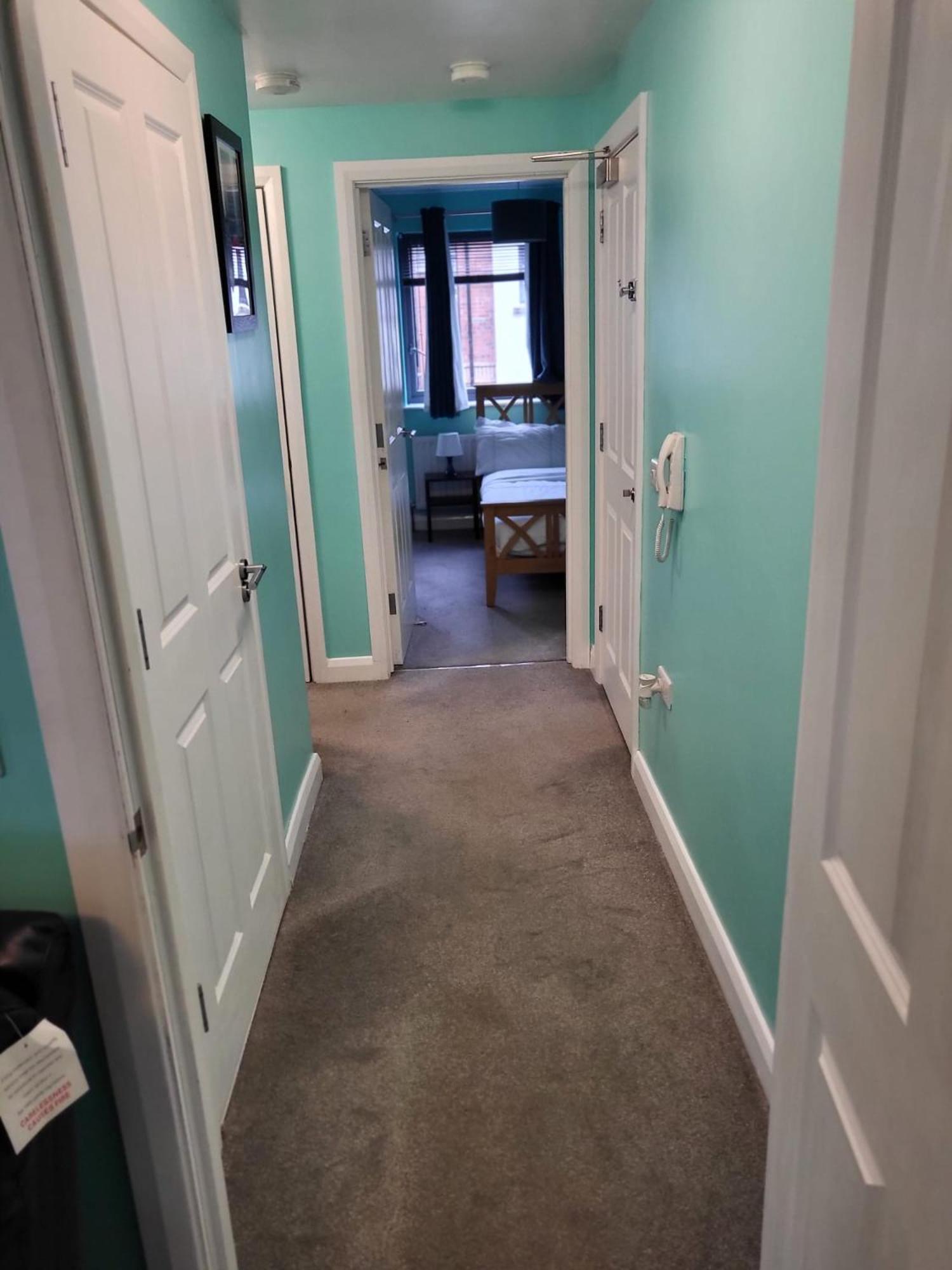Lovely 2- Bedroom Apartment In 벨파스트 외부 사진